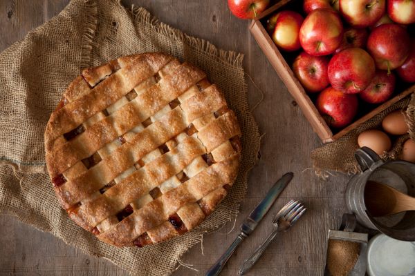 Cranberry-Apple Pie aus dem Dutch Oven - grillstarshop.com