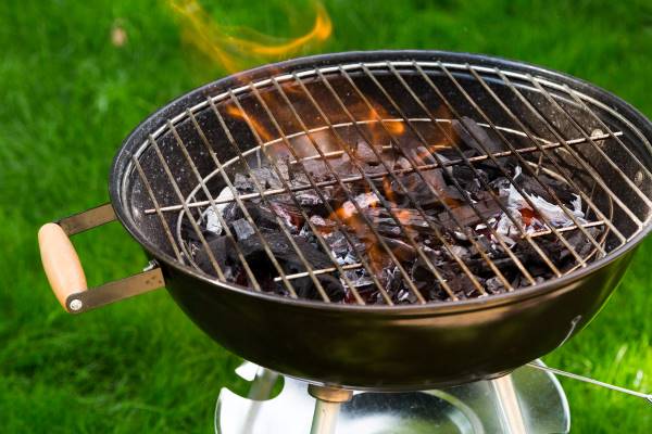 Grillrost: Edelstahl oder Gusseisen – Welcher Grillrost ist der beste? - grillstarshop.com