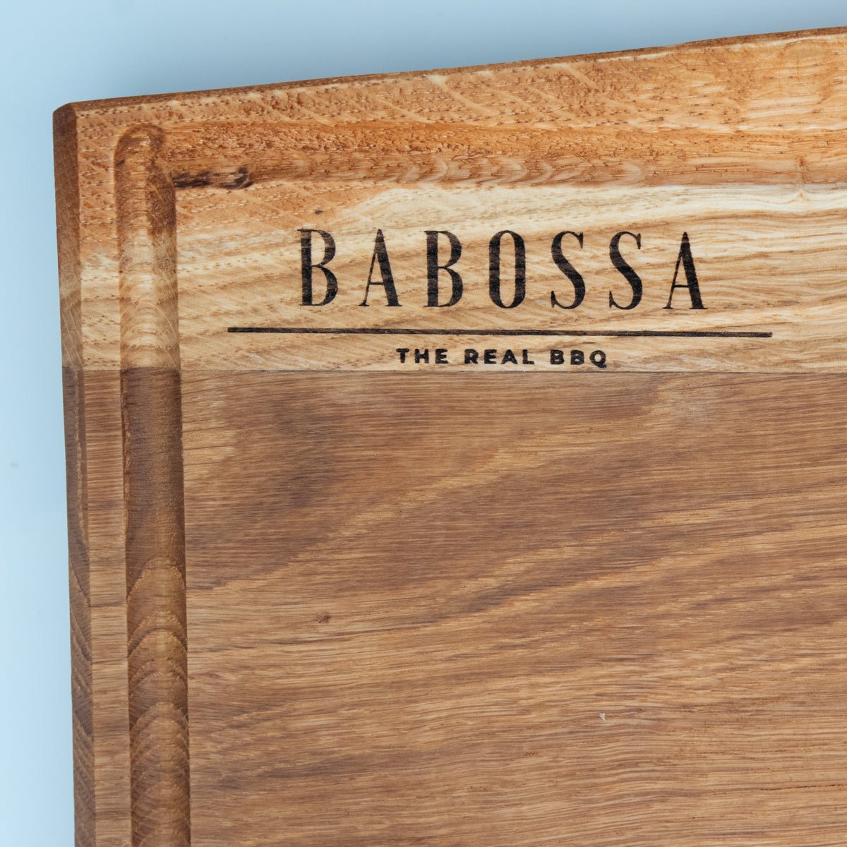 BABOSSA | Eichen Schneidebrett L | Naturkante | Saftrille | 44,5x35x4,5 cm - grillstarshop.comBABOSSA | Eichen Schneidebrett L | Naturkante | Saftrille | 44,5x35x4,5 cmHolzbrettBABOSSAgrillstarshop.com