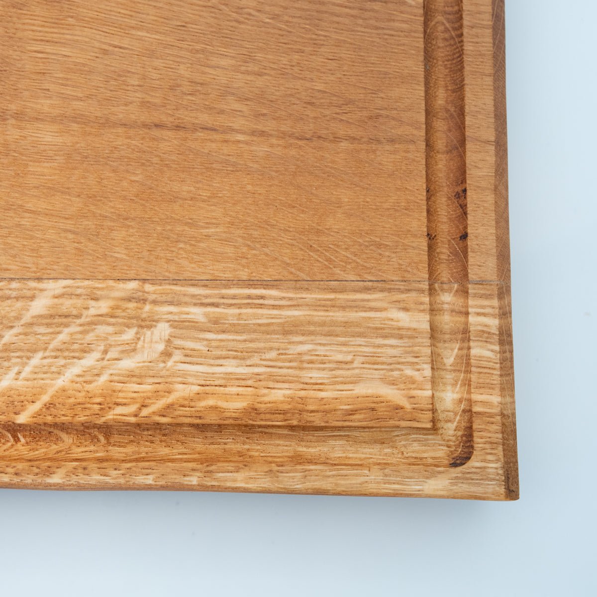 BABOSSA | Eichen Schneidebrett XL | Naturkante | Saftrille | 70x40x6 cm - grillstarshop.comBABOSSA | Eichen Schneidebrett XL | Naturkante | Saftrille | 70x40x6 cmHolzbrettBABOSSAgrillstarshop.com