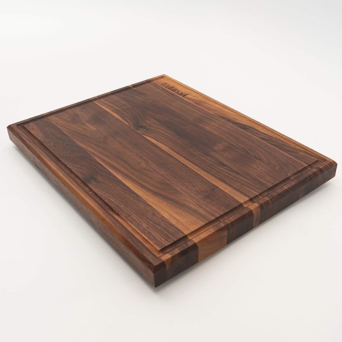 BABOSSA | Nussbaum Schneidebrett L | Naturkante | Saftrille | 44,5x35x4,5 cm - grillstarshop.comBABOSSA | Nussbaum Schneidebrett L | Naturkante | Saftrille | 44,5x35x4,5 cmHolzbrettBABOSSAgrillstarshop.com