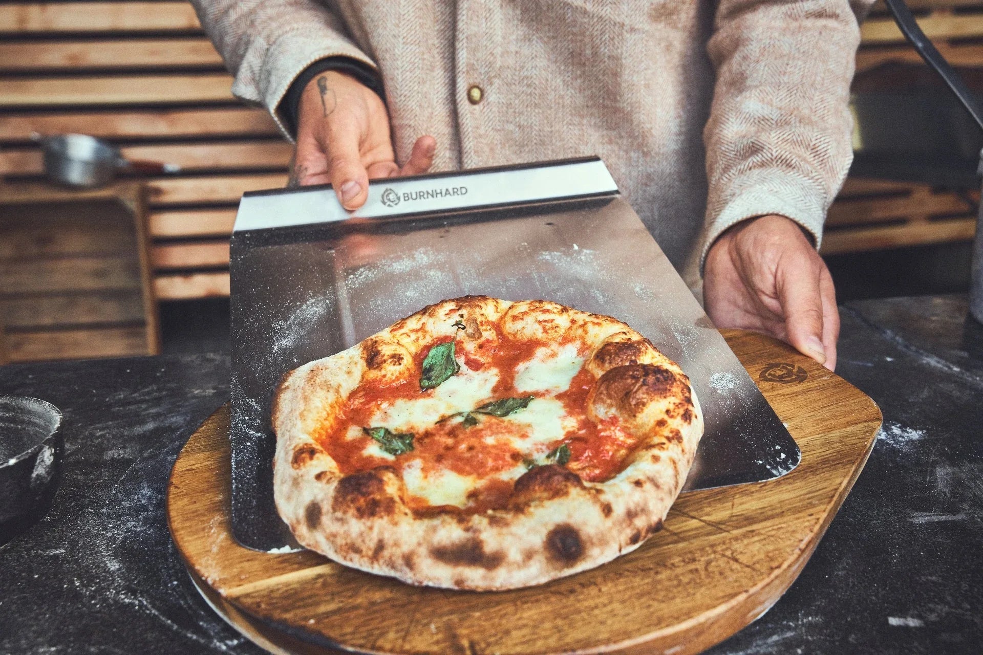 Burnhard Pizzaschaufel Edelstahl - grillstarshop.comBurnhard Pizzaschaufel EdelstahlBurnhardgrillstarshop.com