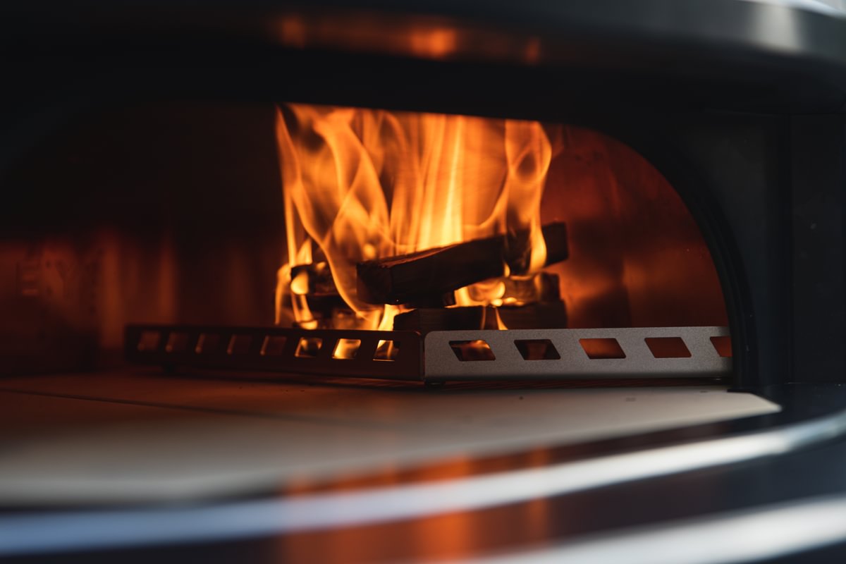 Gozney Dome Holz Schale - grillstarshop.comGozney Dome Holz SchalePizzaofenGozneygrillstarshop.com
