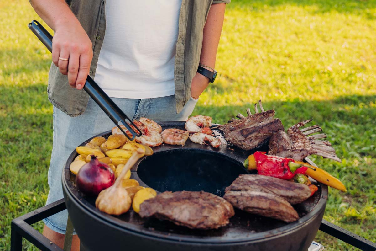 Höfats Grillzange schwarz - grillstarshop.comHöfats Grillzange schwarzHöfatsgrillstarshop.com40642510085944064251008594