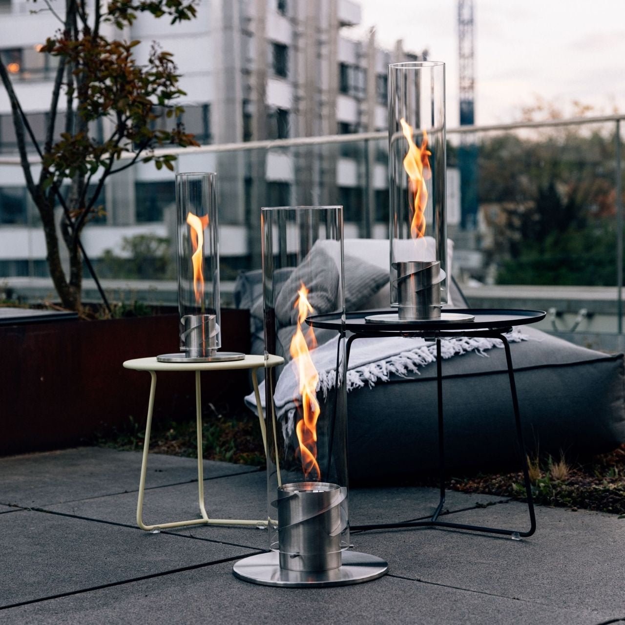 Höfats Spin 1200 Tischfeuer silber - grillstarshop.comHöfats Spin 1200 Tischfeuer silberHöfatsgrillstarshop.comH006954064251006958