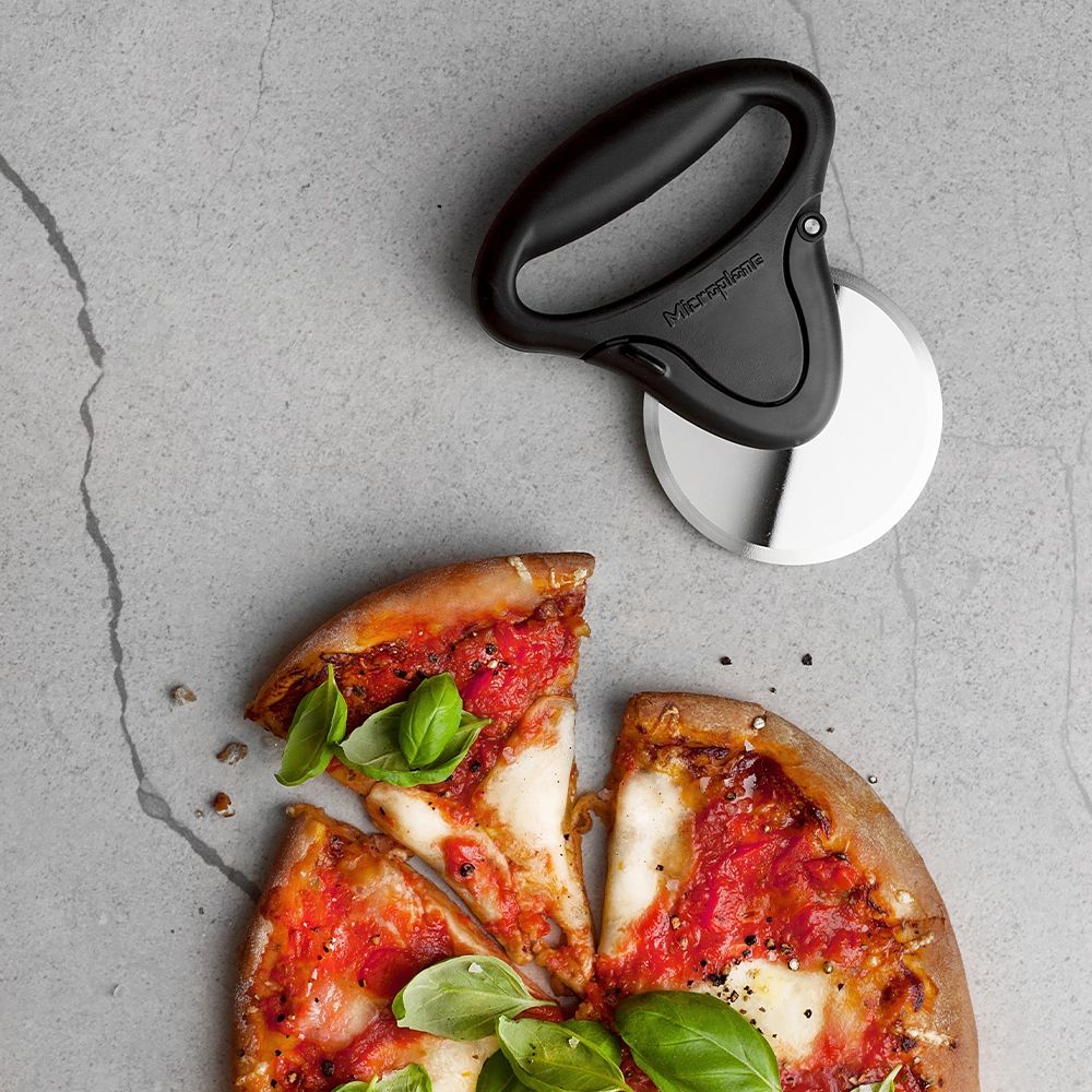 Microplane Pizzaschneider - grillstarshop.comMicroplane PizzaschneiderMicroplanegrillstarshop.com53220