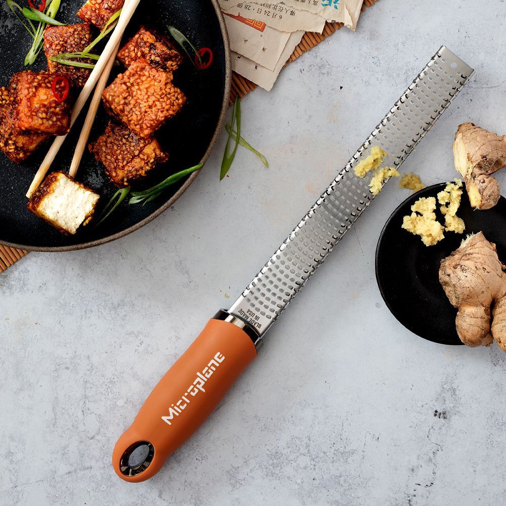Microplane Premium Zester - Reibe, Zimt Orange - grillstarshop.comMicroplane Premium Zester - Reibe, Zimt OrangeMicroplanegrillstarshop.com46823