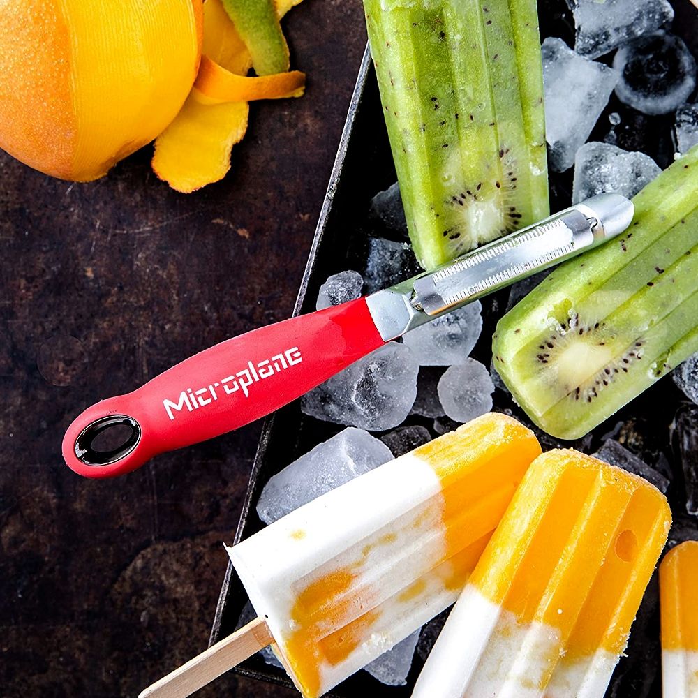 Microplane Profischäler mit gezahnter Doppelklinge - grillstarshop.comMicroplane Profischäler mit gezahnter DoppelklingeMicroplanegrillstarshop.com48192
