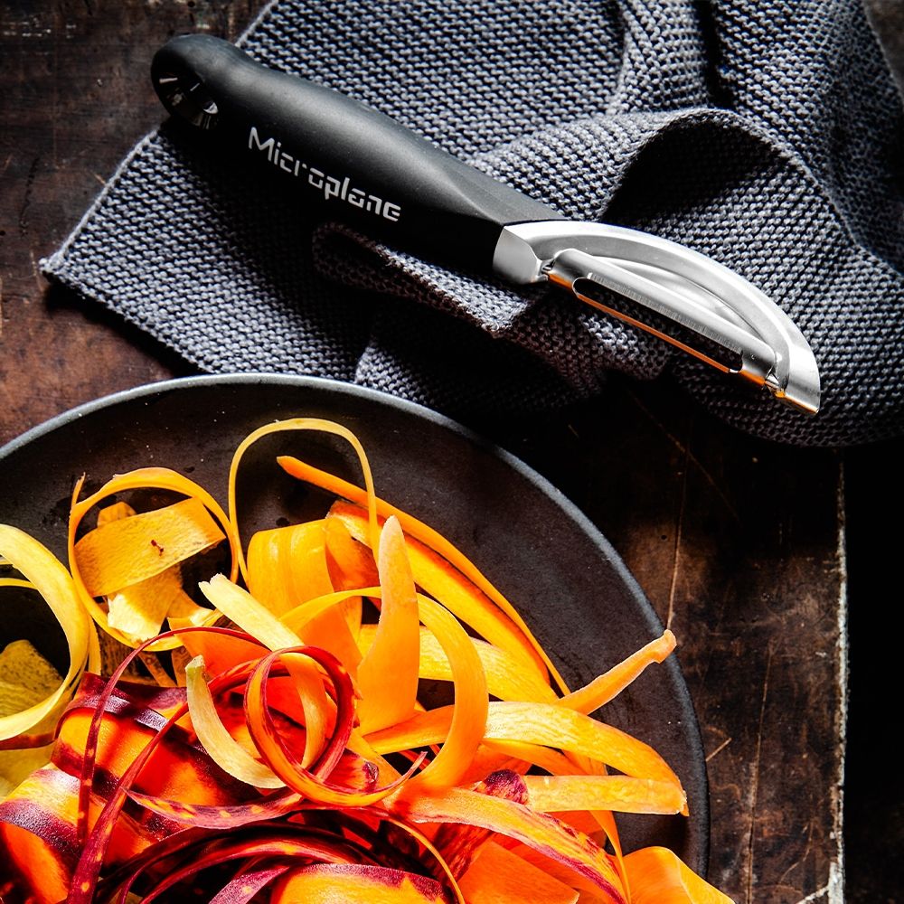 Microplane Profischäler - grillstarshop.comMicroplane ProfischälerMicroplanegrillstarshop.com48091