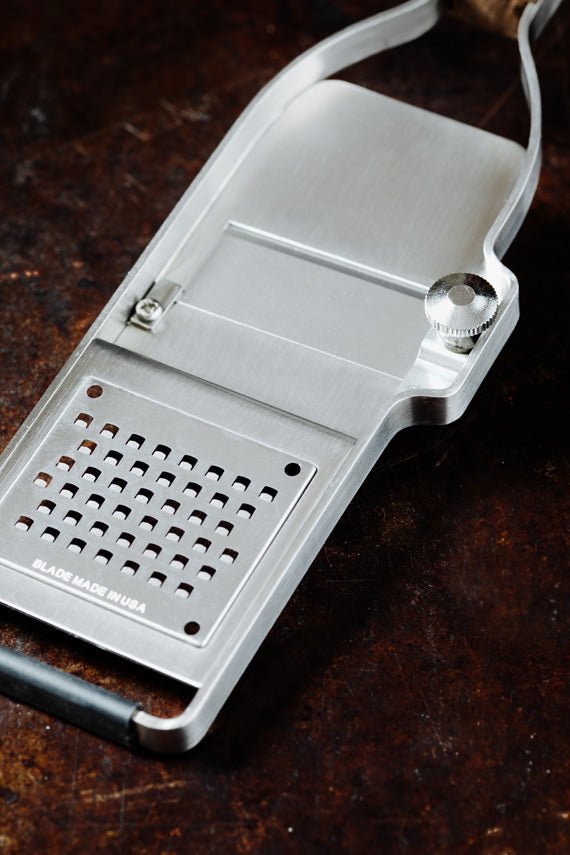 Microplane Trüffel - Profi 2in1 - Hobel & Reibe - grillstarshop.comMicroplane Trüffel - Profi 2in1 - Hobel & ReibeMicroplanegrillstarshop.com43313