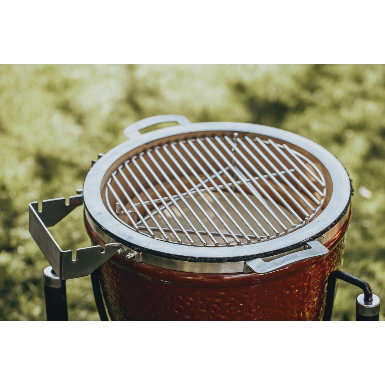 Monolith Junior Pro Serie 2.0 – RED ohne Gestell - grillstarshop.comMonolith Junior Pro Serie 2.0 – RED ohne GestellMonolithgrillstarshop.com121022 - REDM4260444583484
