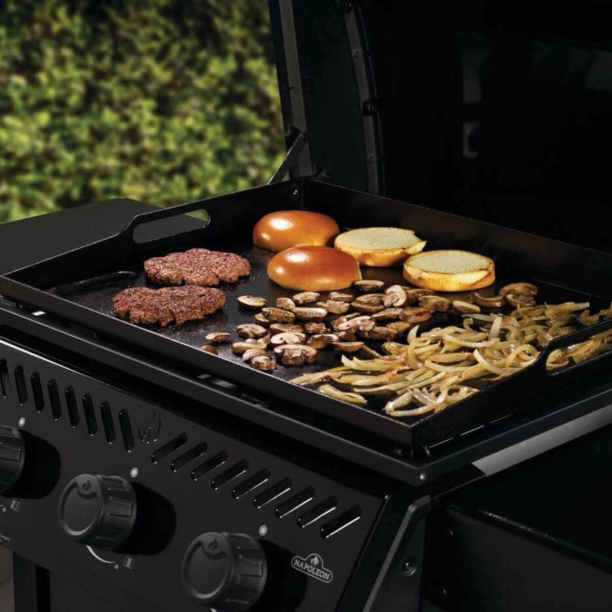 Napoleon Freestyle 24 Inch Plancha Griddle Schwarz - grillstarshop.comNapoleon Freestyle 24 Inch Plancha Griddle SchwarzPlanchagrillNapoleongrillstarshop.com