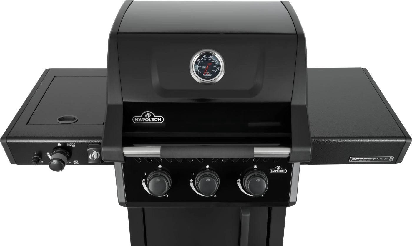 Napoleon Freestyle PRO 365, 3 Hauptbrenner, SIZZLE ZONE und Tür, schwarz | 2026 - grillstarshop.comNapoleon Freestyle PRO 365, 3 Hauptbrenner, SIZZLE ZONE und Tür, schwarz | 2026GrillNapoleongrillstarshop.com