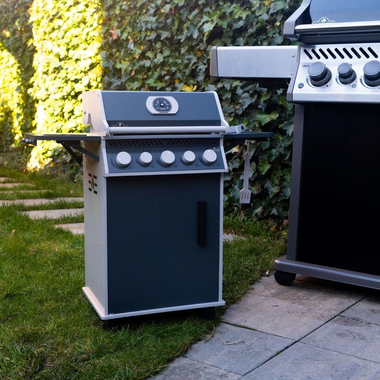 Napoleon Mini BBQ für Kinder - grillstarshop.comNapoleon Mini BBQ für KinderNapoleongrillstarshop.comMER - KIDSBBQ4007464003536