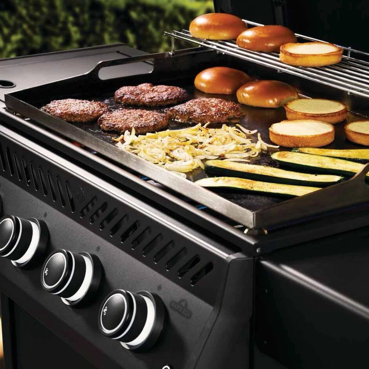 Napoleon Phantom Rogue Pro 30 Inch Griddle Plancha - grillstarshop.comNapoleon Phantom Rogue Pro 30 Inch Griddle PlanchaPlanchagrillNapoleongrillstarshop.com