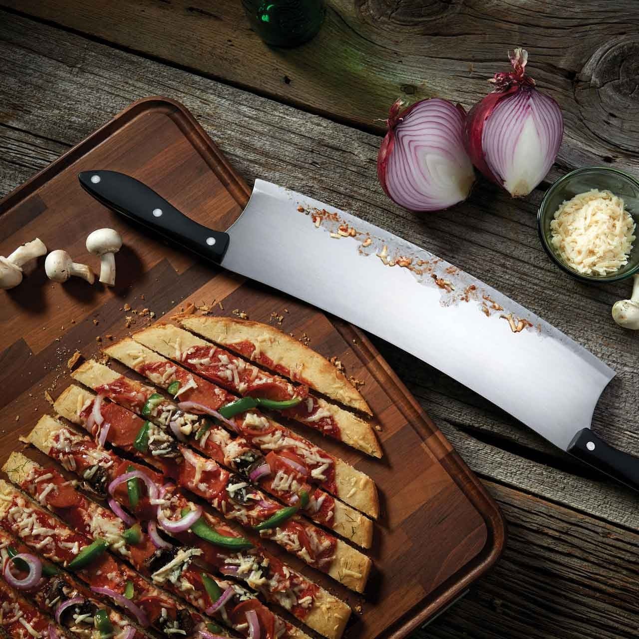 Napoleon Pizza Wiegemesser - grillstarshop.comNapoleon Pizza WiegemesserNapoleongrillstarshop.com552090629162552099
