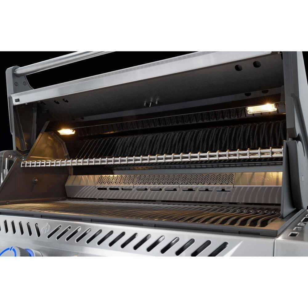 Napoleon Prestige PRO 665 Connected Gasgrill inkl. Drehspieß & elektrischer Räucherbox - grillstarshop.comNapoleon Prestige PRO 665 Connected Gasgrill inkl. Drehspieß & elektrischer RäucherboxNapoleongrillstarshop.com