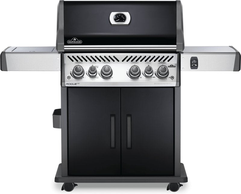 Napoleon Rogue SE 525 Vorteilsbundle mit Abdeckhaube, Babossa Hitzeschild und Edelstahlrost für Sizzle Zone - grillstarshop.comNapoleon Rogue SE 525 Vorteilsbundle mit Abdeckhaube, Babossa Hitzeschild und Edelstahlrost für Sizzle ZoneNapoleongrillstarshop.comRSE525RSIBPK - 1 - DE - A_61527_S83012_525