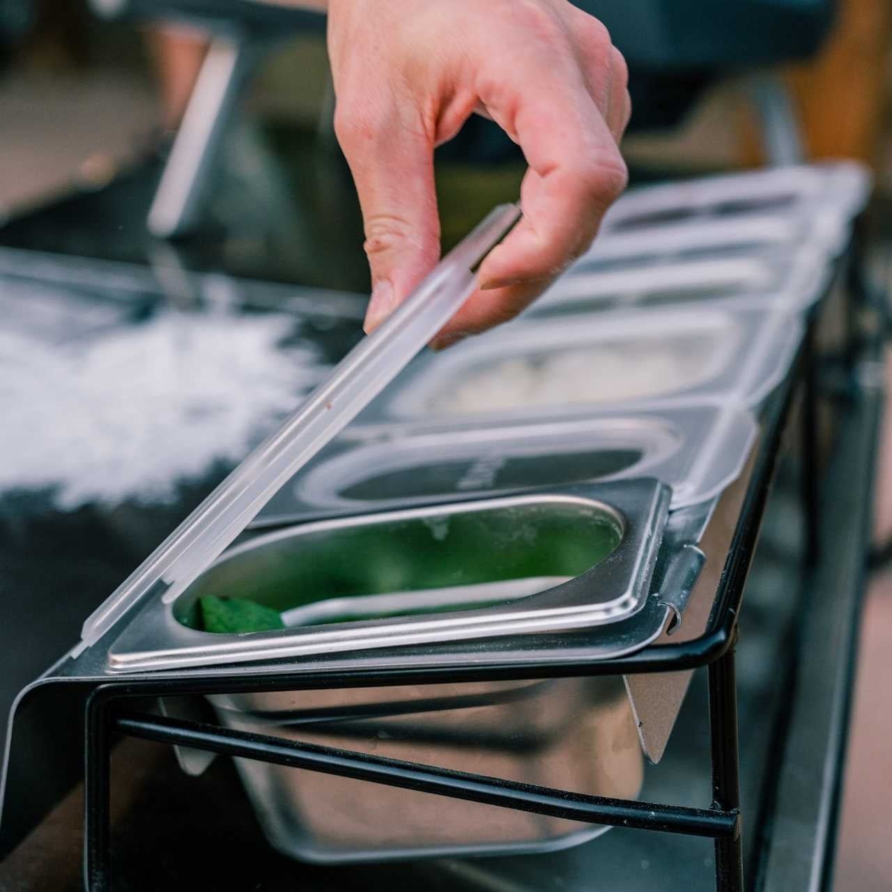 Ooni Pizzabelag - Container - klein - grillstarshop.comOoni Pizzabelag - Container - kleinOonigrillstarshop.comUU - P0D3002500003167864