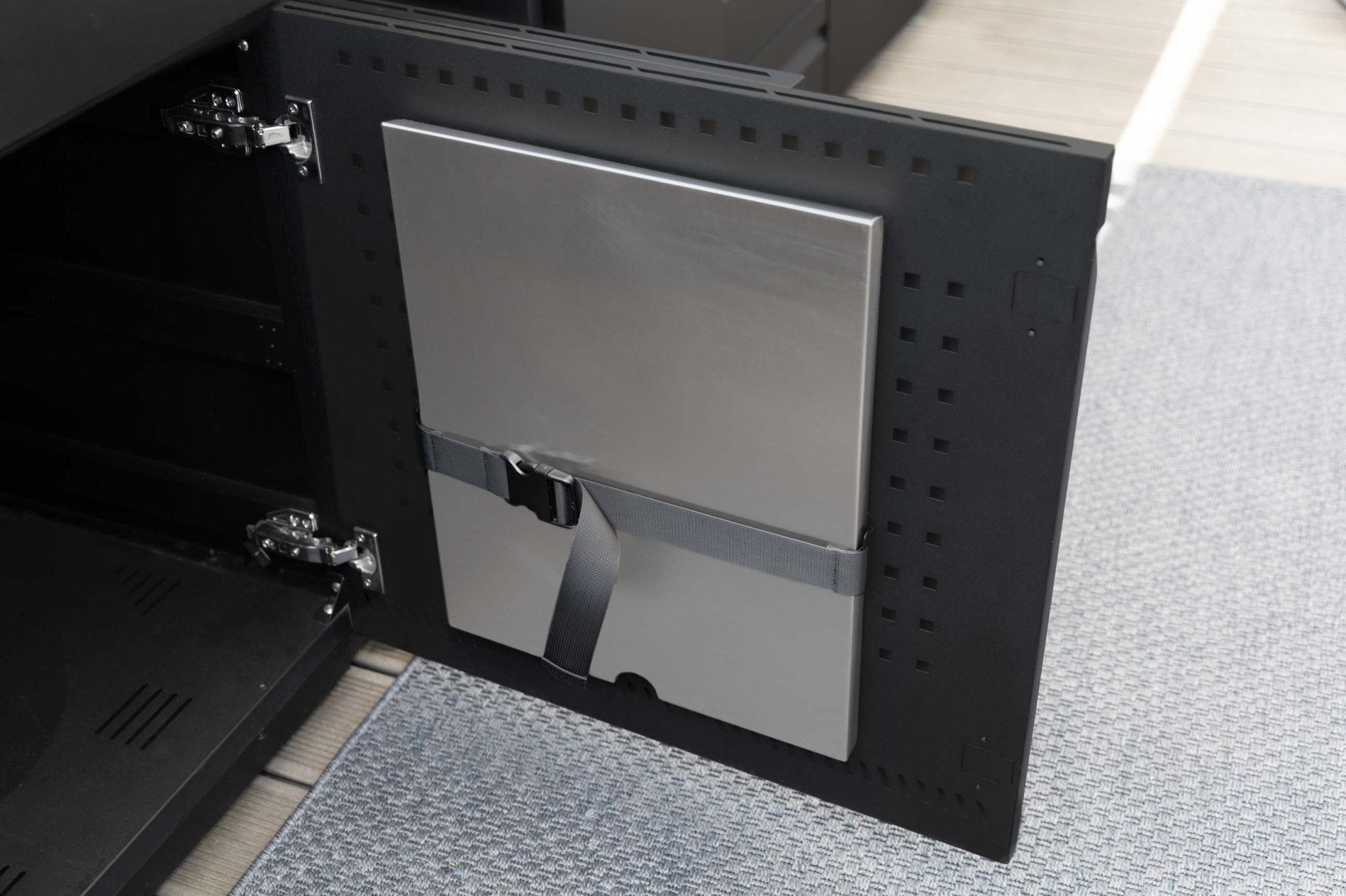 Otto Wilde Halterung für C16 Abdeckung - grillstarshop.comOtto Wilde Halterung für C16 AbdeckungOtto Wildegrillstarshop.com4205904260630452099