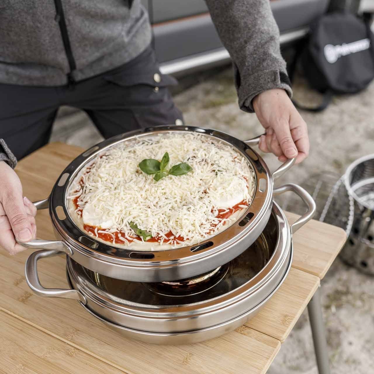 Petromax Backblech für Camping Backofen - grillstarshop.comPetromax Backblech für Camping BackofenPetromaxgrillstarshop.comptcamp - oven - bake4250435790854