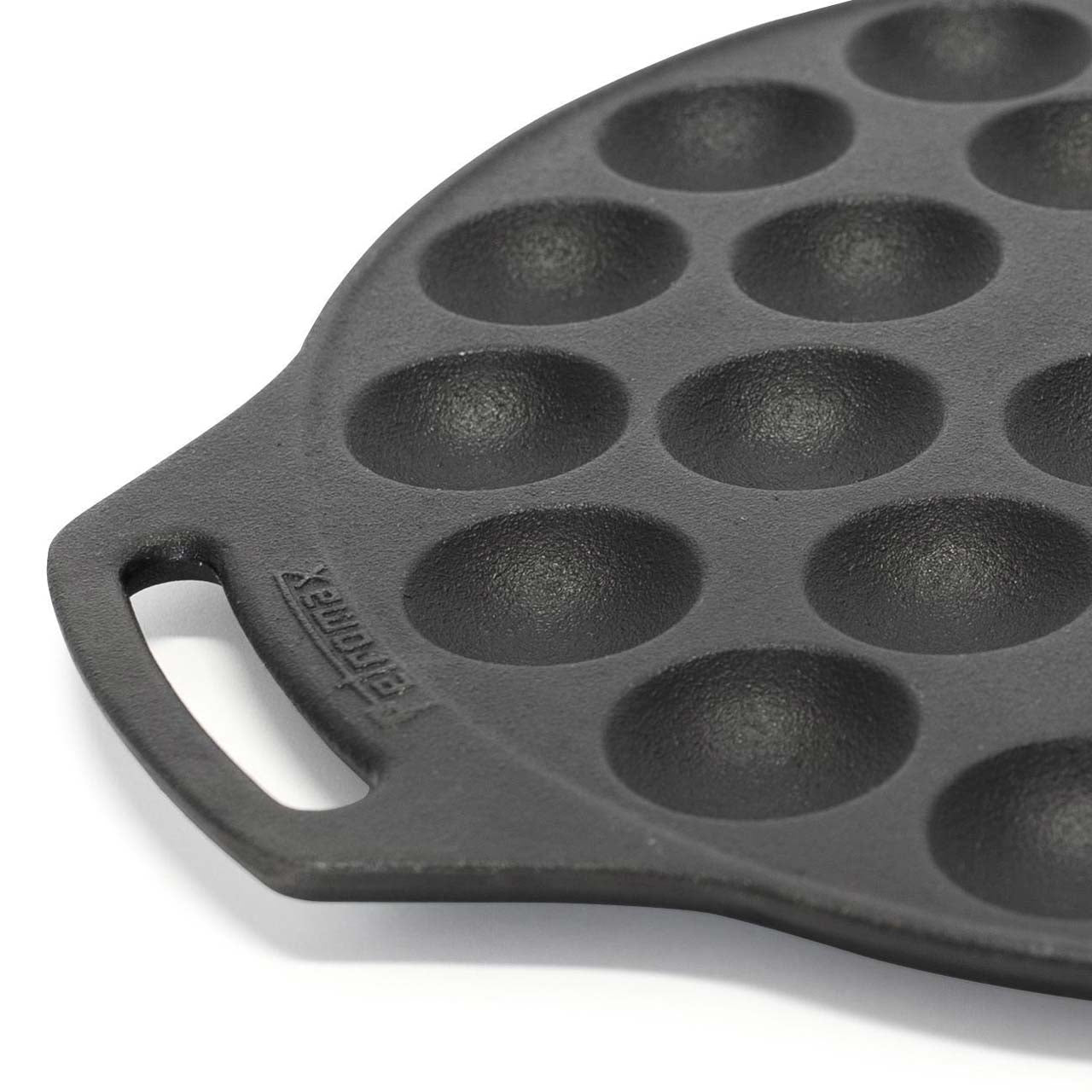 Petromax Poffertjespfanne der clevere Helfer - grillstarshop.comPetromax Poffertjespfanne der clevere HelferPetromaxgrillstarshop.compoff304250435707241