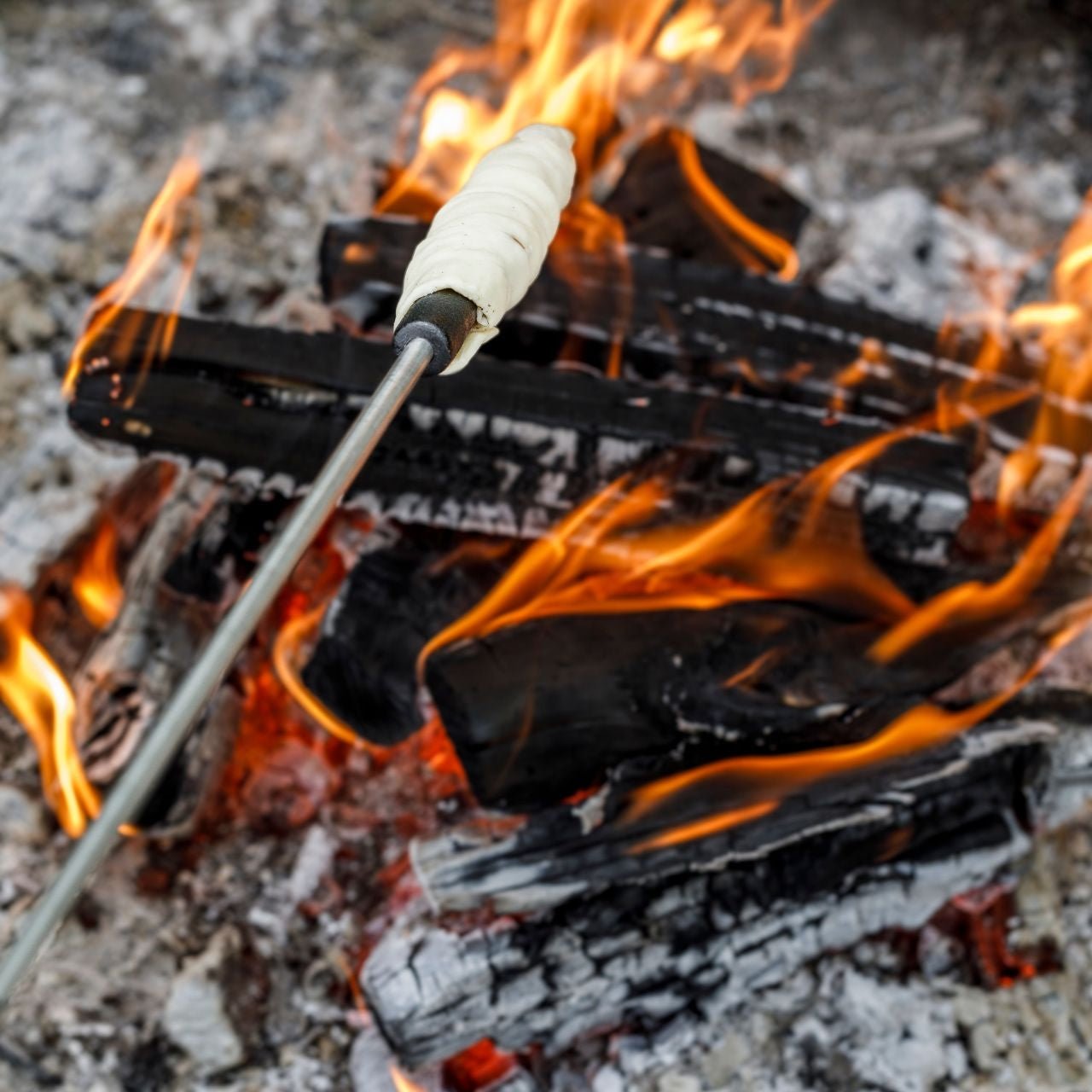Petromax Stockbrot Spieß - grillstarshop.comPetromax Stockbrot SpießPetromaxgrillstarshop.comsts704250435700761