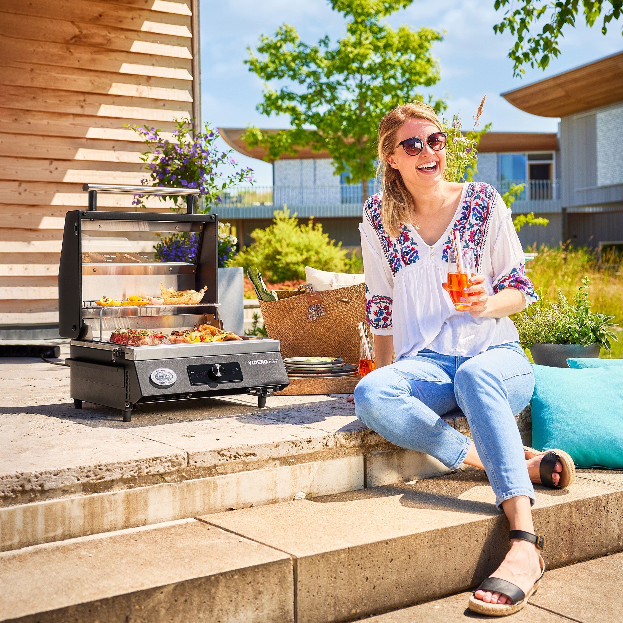 Rösle Elektrogrill BBQ - Portable Videro E2 - P - grillstarshop.comRösle Elektrogrill BBQ - Portable Videro E2 - PRöslegrillstarshop.com255824004293255822