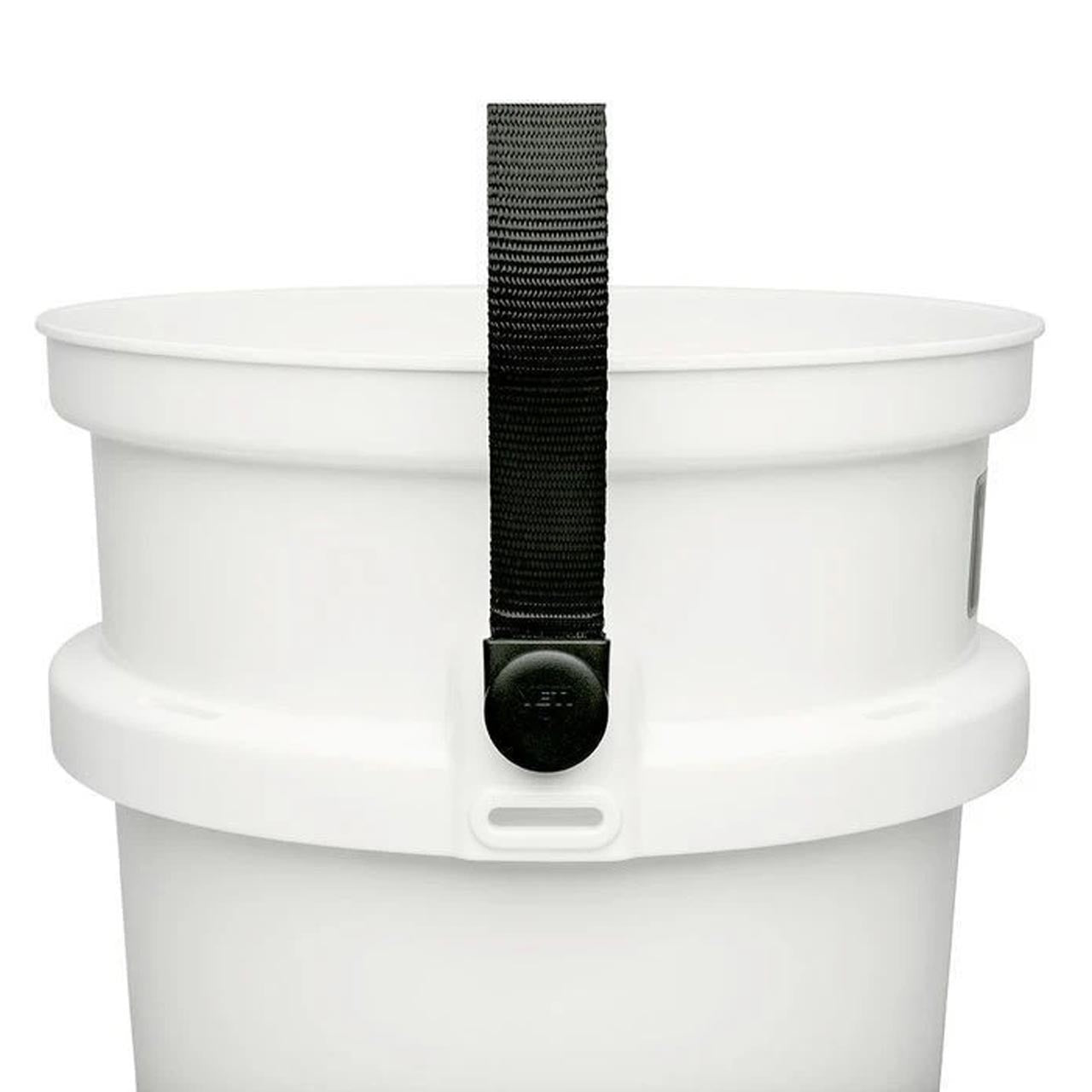 YETI LoadOut Eimer, 18,9 Liter, White - grillstarshop.comYETI LoadOut Eimer, 18,9 Liter, WhiteYETIgrillstarshop.com