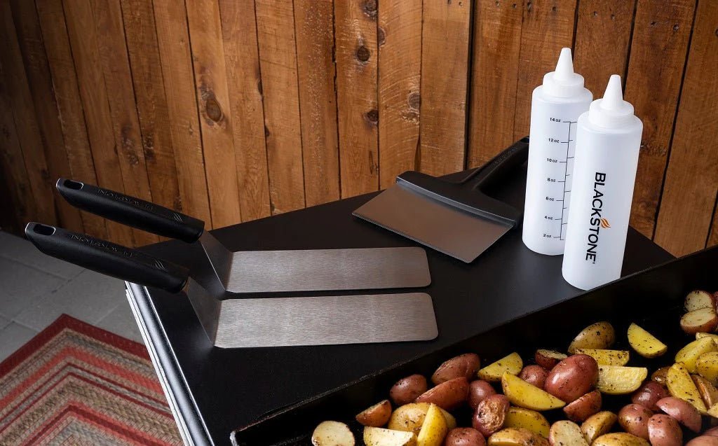 Blackstone Griddle Professional Toolkit – 5 teilig - grillstarshop.comBlackstone Griddle Professional Toolkit – 5 teiligGrillzubehörBlackstonegrillstarshop.com