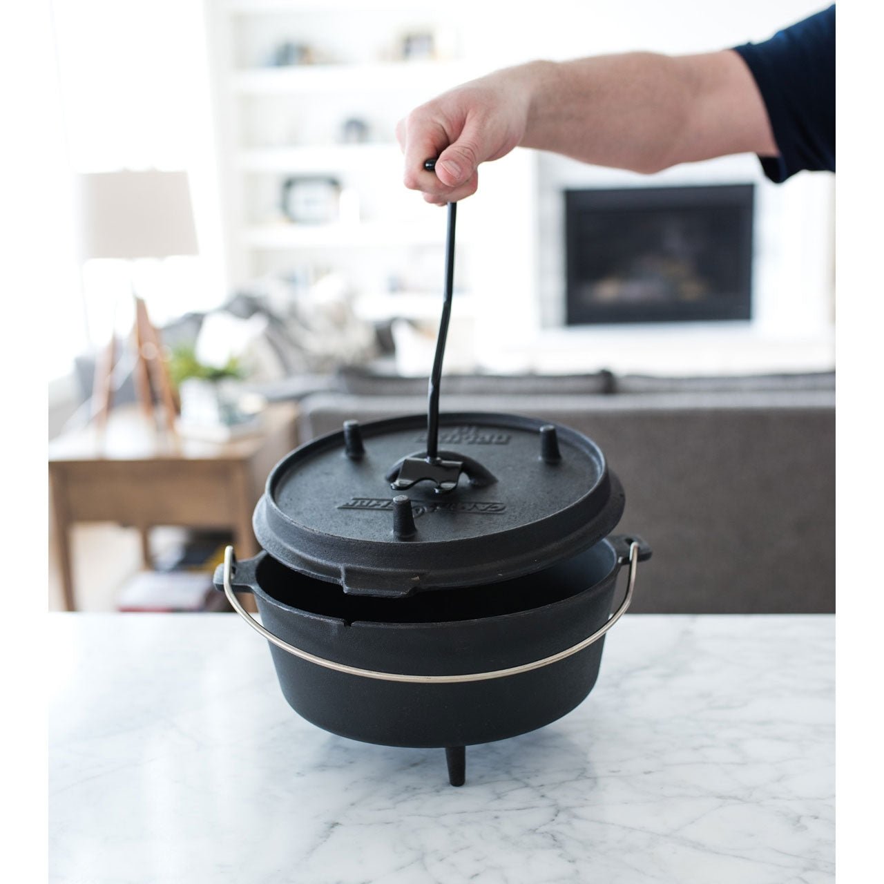 Camp Chef Dutch Oven Deluxe, 10" - grillstarshop.comCamp Chef Dutch Oven Deluxe, 10"Camp Chefgrillstarshop.comCC - DO10EU0033246216058