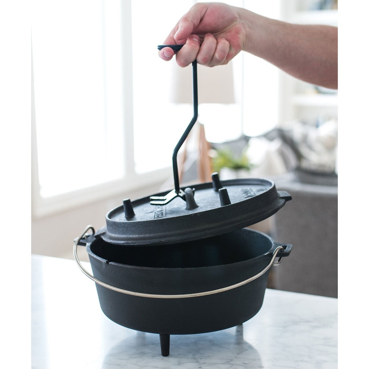Camp Chef Dutch Oven Deluxe, 10" - grillstarshop.comCamp Chef Dutch Oven Deluxe, 10"Camp Chefgrillstarshop.comCC - DO10EU0033246216058