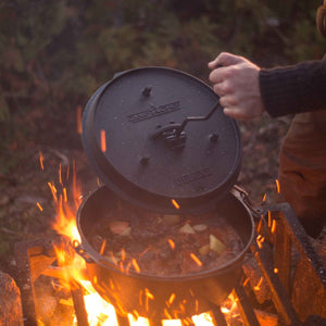 Camp Chef Dutch Oven Deluxe, 14" - grillstarshop.comCamp Chef Dutch Oven Deluxe, 14"Camp Chefgrillstarshop.comCC - DO14EU4250251970140