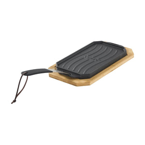 COZZE Gusspfanne mit Holztablett, klein - grillstarshop.comCOZZE Gusspfanne mit Holztablett, kleinCOZZEgrillstarshop.comc - 903265708614903261