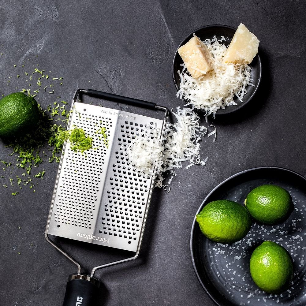 Microplane Doppelreibe, Schwarz, Gourmet Serie - grillstarshop.comMicroplane Doppelreibe, Schwarz, Gourmet SerieMicroplanegrillstarshop.com45022