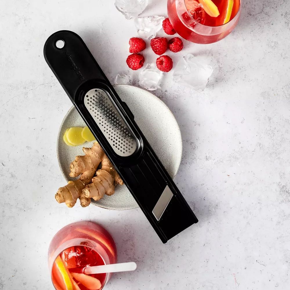 Microplane Ingwer - Reibe, 3in1 Schwarz - grillstarshop.comMicroplane Ingwer - Reibe, 3in1 SchwarzMicroplanegrillstarshop.com48010