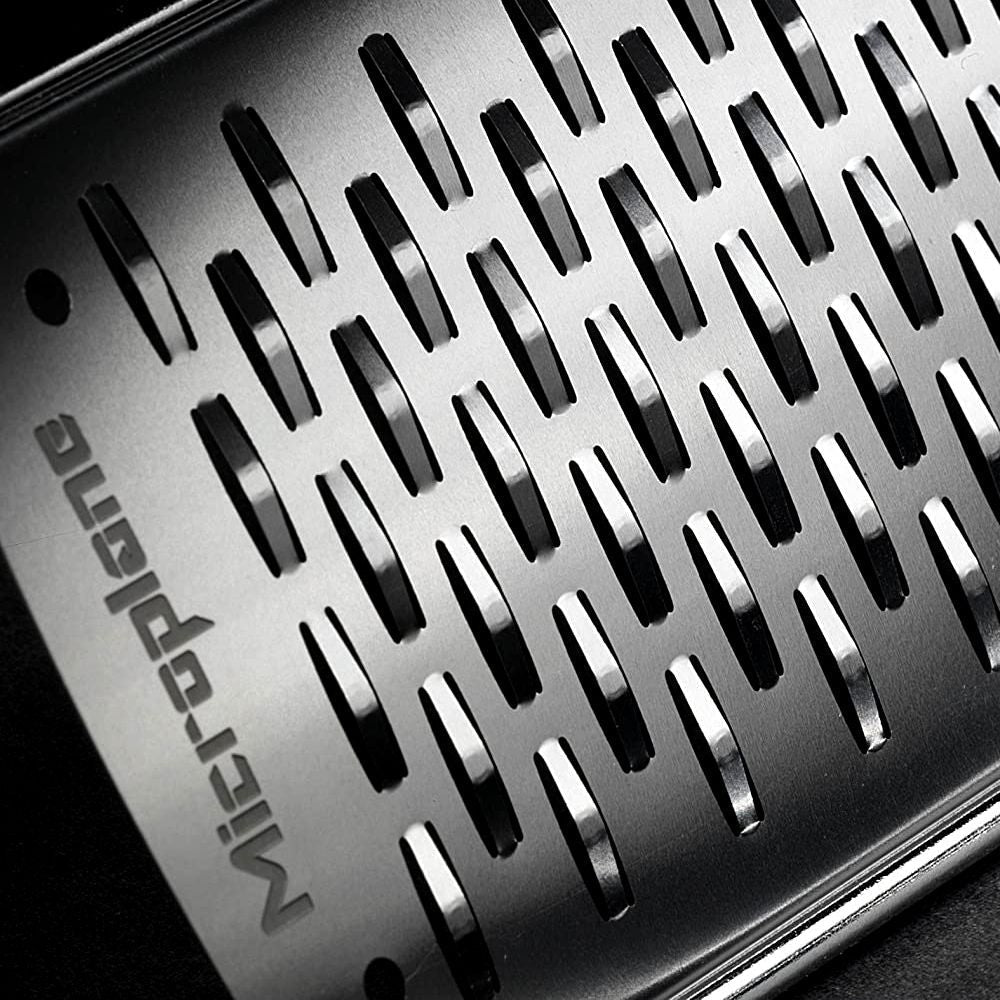 Microplane Mittelgroße Schneide, Professional Serie - grillstarshop.comMicroplane Mittelgroße Schneide, Professional SerieMicroplanegrillstarshop.com380020098399380025