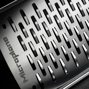 Microplane Mittelgroße Schneide, Professional Serie - grillstarshop.comMicroplane Mittelgroße Schneide, Professional SerieMicroplanegrillstarshop.com380020098399380025
