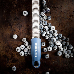 Microplane Premium Zester - Reibe, Denim Blue - grillstarshop.comMicroplane Premium Zester - Reibe, Denim BlueMicroplanegrillstarshop.com46223
