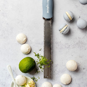 Microplane Premium Zester - Reibe, Küstenblau - grillstarshop.comMicroplane Premium Zester - Reibe, KüstenblauMicroplanegrillstarshop.com46227
