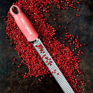 Microplane Premium Zester - Reibe, Lippenstift Pink - grillstarshop.comMicroplane Premium Zester - Reibe, Lippenstift PinkMicroplanegrillstarshop.com46123