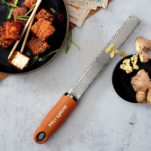 Microplane Premium Zester - Reibe, Zimt Orange - grillstarshop.comMicroplane Premium Zester - Reibe, Zimt OrangeMicroplanegrillstarshop.com46823