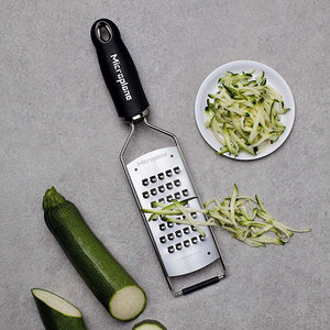Microplane Sehr Grob, Schwarz Gourmet Serie - grillstarshop.comMicroplane Sehr Grob, Schwarz Gourmet SerieMicroplanegrillstarshop.com45008