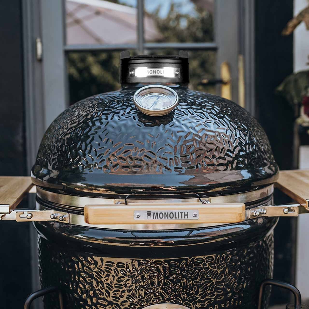 Monolith Basic inkl. Gestell und Seitentische, Schwarz - grillstarshop.comMonolith Basic inkl. Gestell und Seitentische, SchwarzMonolithgrillstarshop.com201000 - BASIC4260444581619