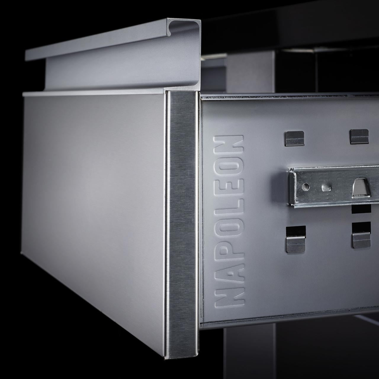 Napoleon Einbau - Schrank mit zwei Schubladen (46 x 61 cm) - grillstarshop.comNapoleon Einbau - Schrank mit zwei Schubladen (46 x 61 cm)Napoleongrillstarshop.comBI - 1824 - 2DR0629162131652