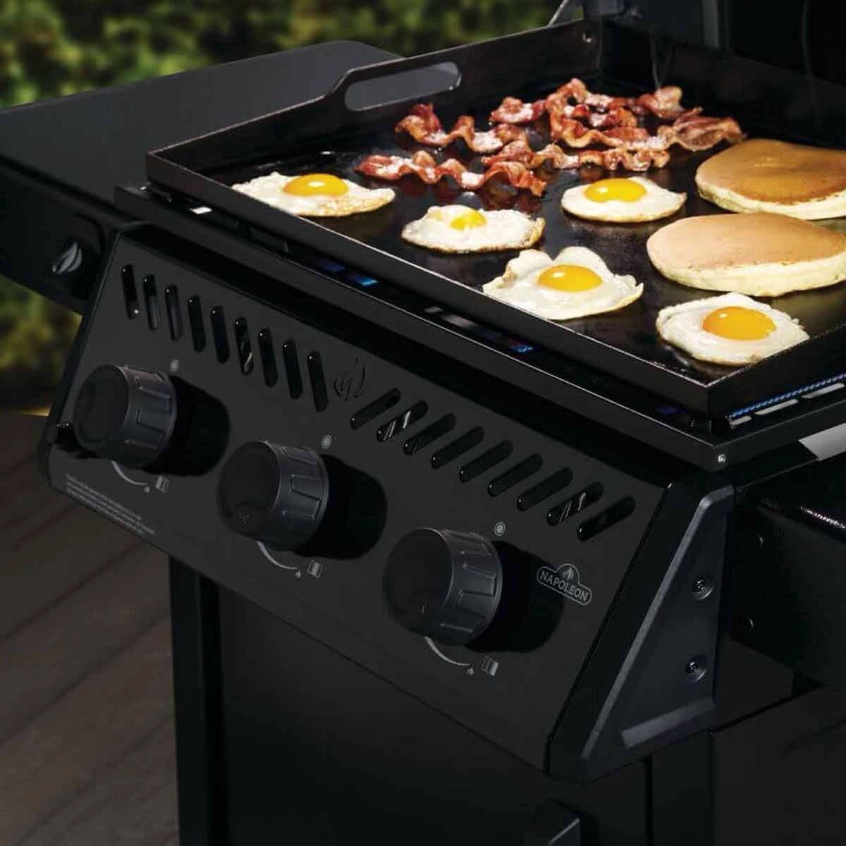 Napoleon Freestyle 24 Inch Plancha Griddle Schwarz - grillstarshop.comNapoleon Freestyle 24 Inch Plancha Griddle SchwarzPlanchagrillNapoleongrillstarshop.com