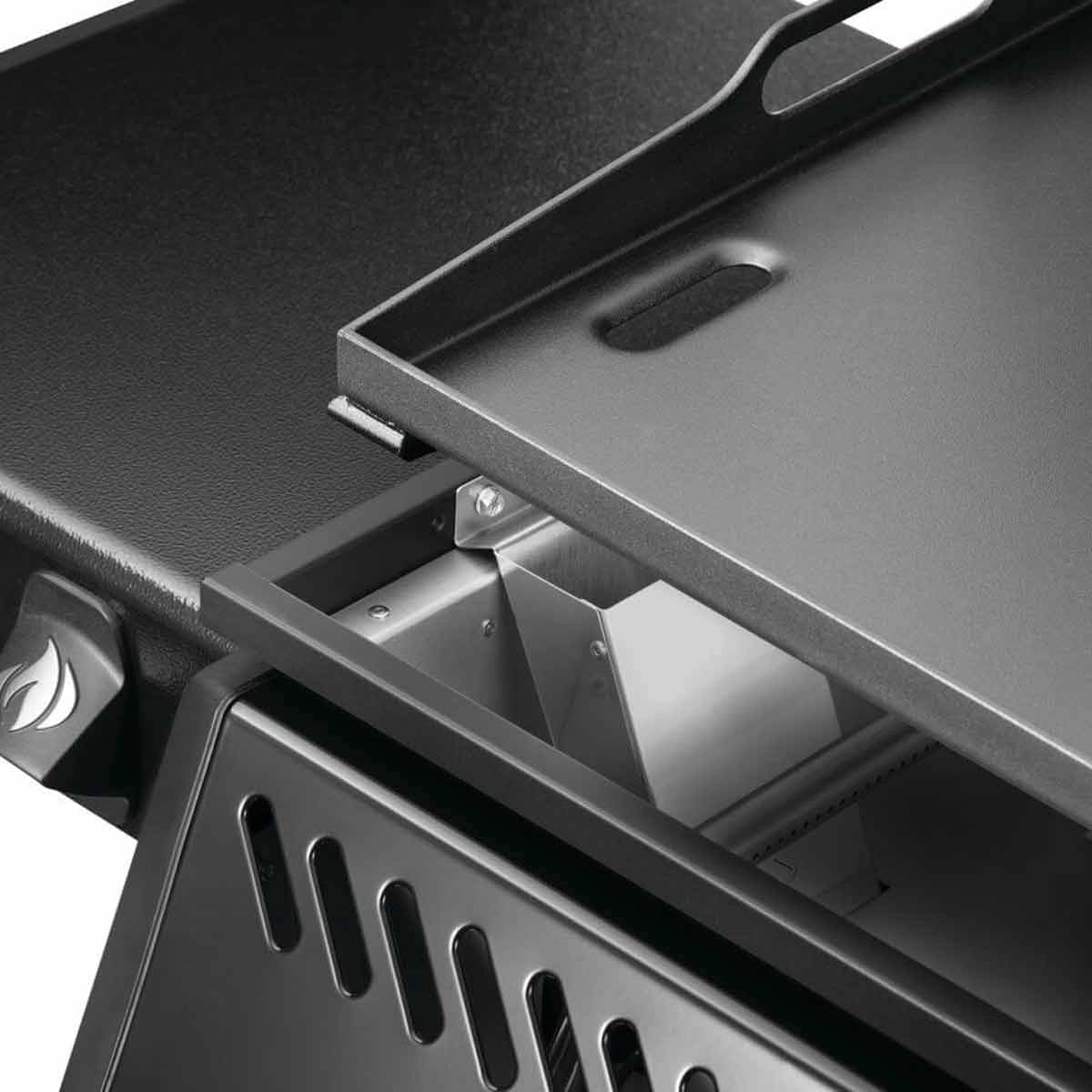 Napoleon Freestyle 24 Inch Plancha Griddle Schwarz - grillstarshop.comNapoleon Freestyle 24 Inch Plancha Griddle SchwarzPlanchagrillNapoleongrillstarshop.com