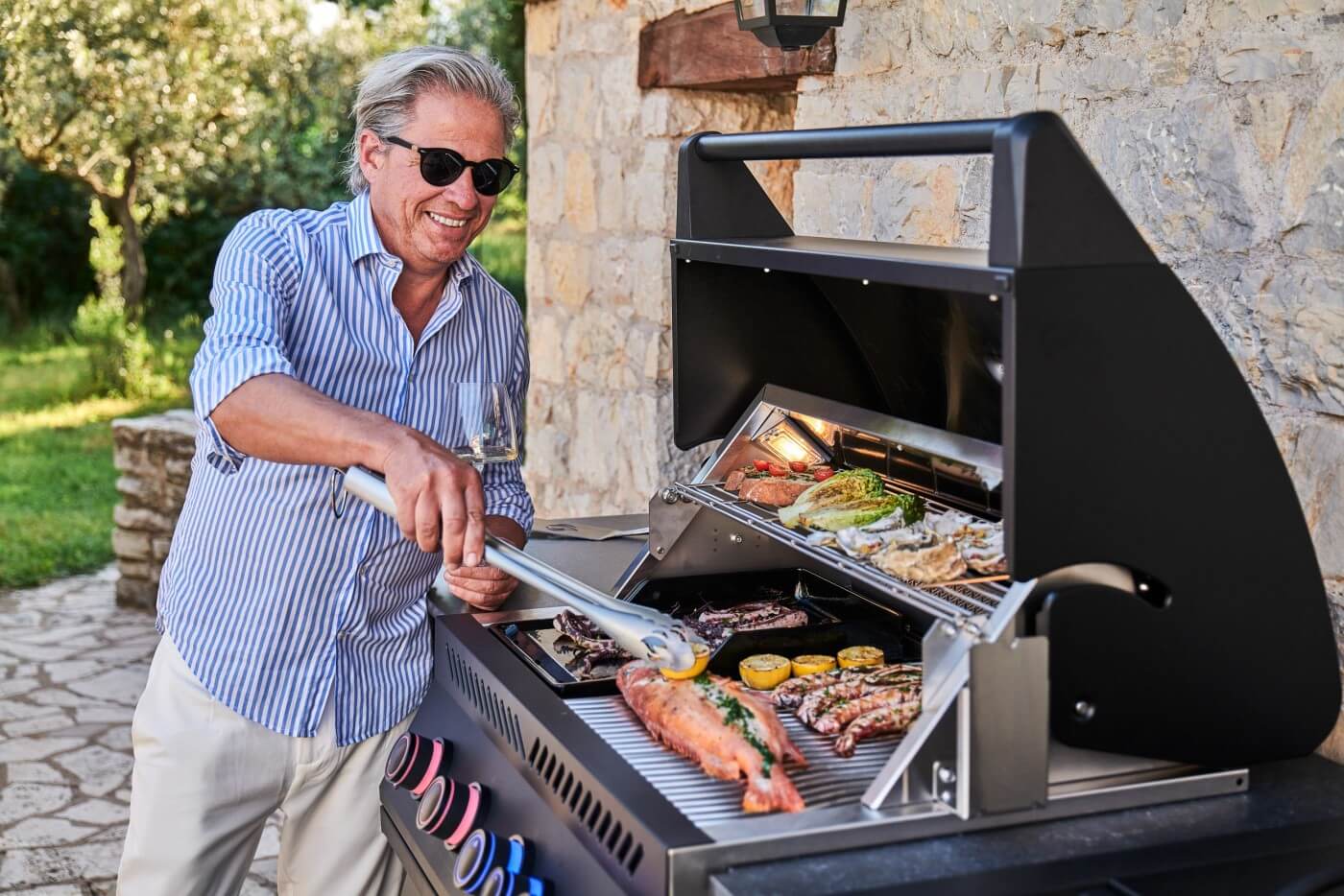 Napoleon OASIS 105 Outdoor - Küche mit 32 - Zoll - Einbaugrill der 700er - Serie - grillstarshop.comNapoleon OASIS 105 Outdoor - Küche mit 32 - Zoll - Einbaugrill der 700er - SerieNapoleongrillstarshop.com