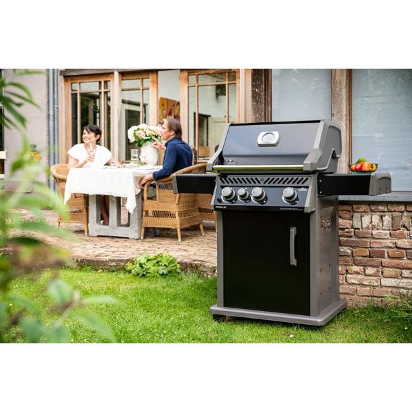 Napoleon Rogue XT 425, Schwarz - grillstarshop.comNapoleon Rogue XT 425, SchwarzNapoleongrillstarshop.comRXT425SIBPK - 1 - DE0629162135155