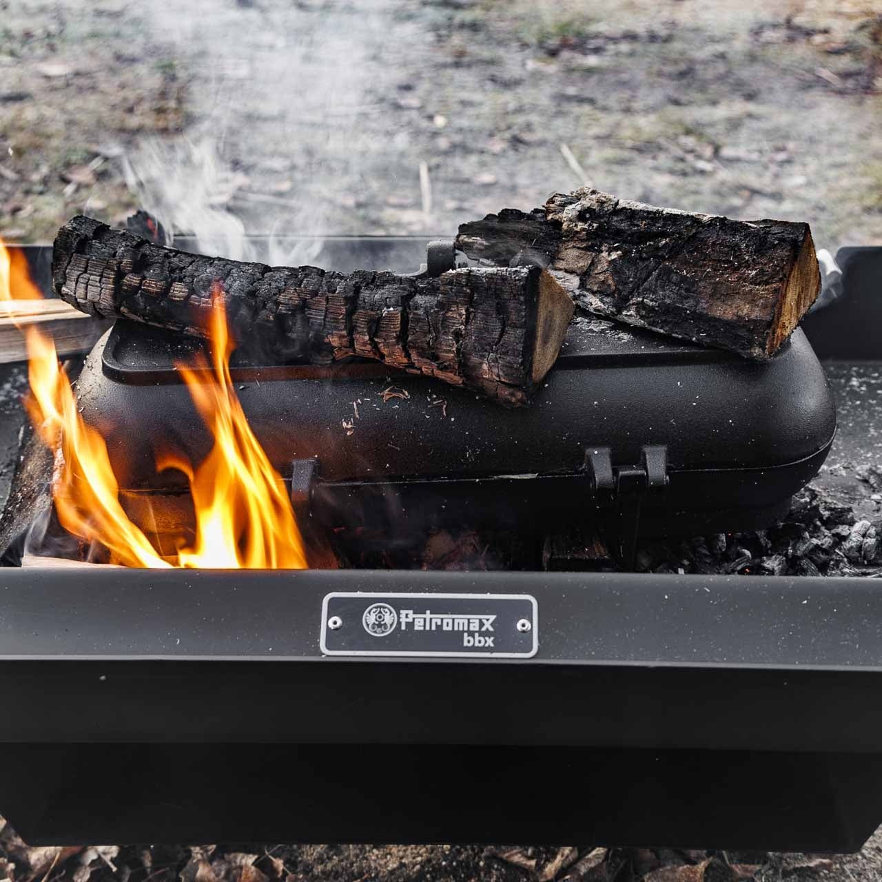 Petromax Brennbock, transportable Lagerfeuer - & Kochstelle - grillstarshop.comPetromax Brennbock, transportable Lagerfeuer - & KochstellePetromaxgrillstarshop.combbx4250435730911